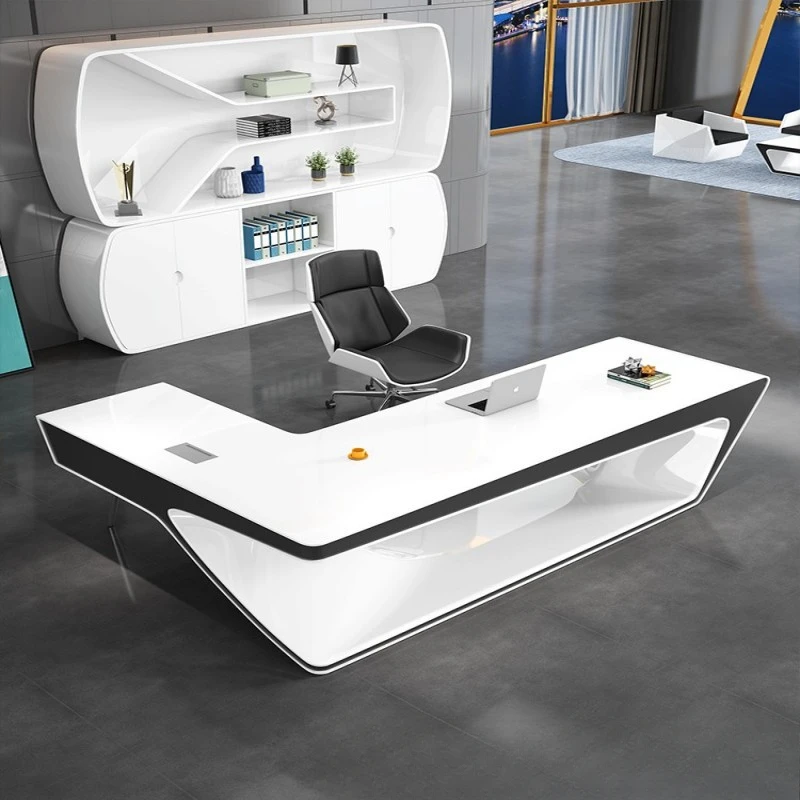 طاولة مكتب للمدير بتصميم عصري  - مراجعة Office Management Technology وسعره